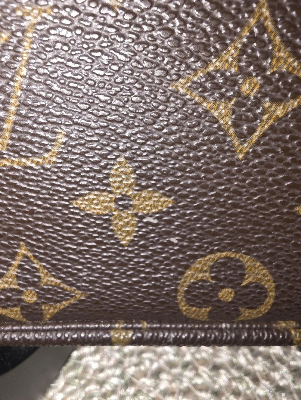 Pre-loved Authentic Louis Vuitton Monogram Mini Pochette Accessories